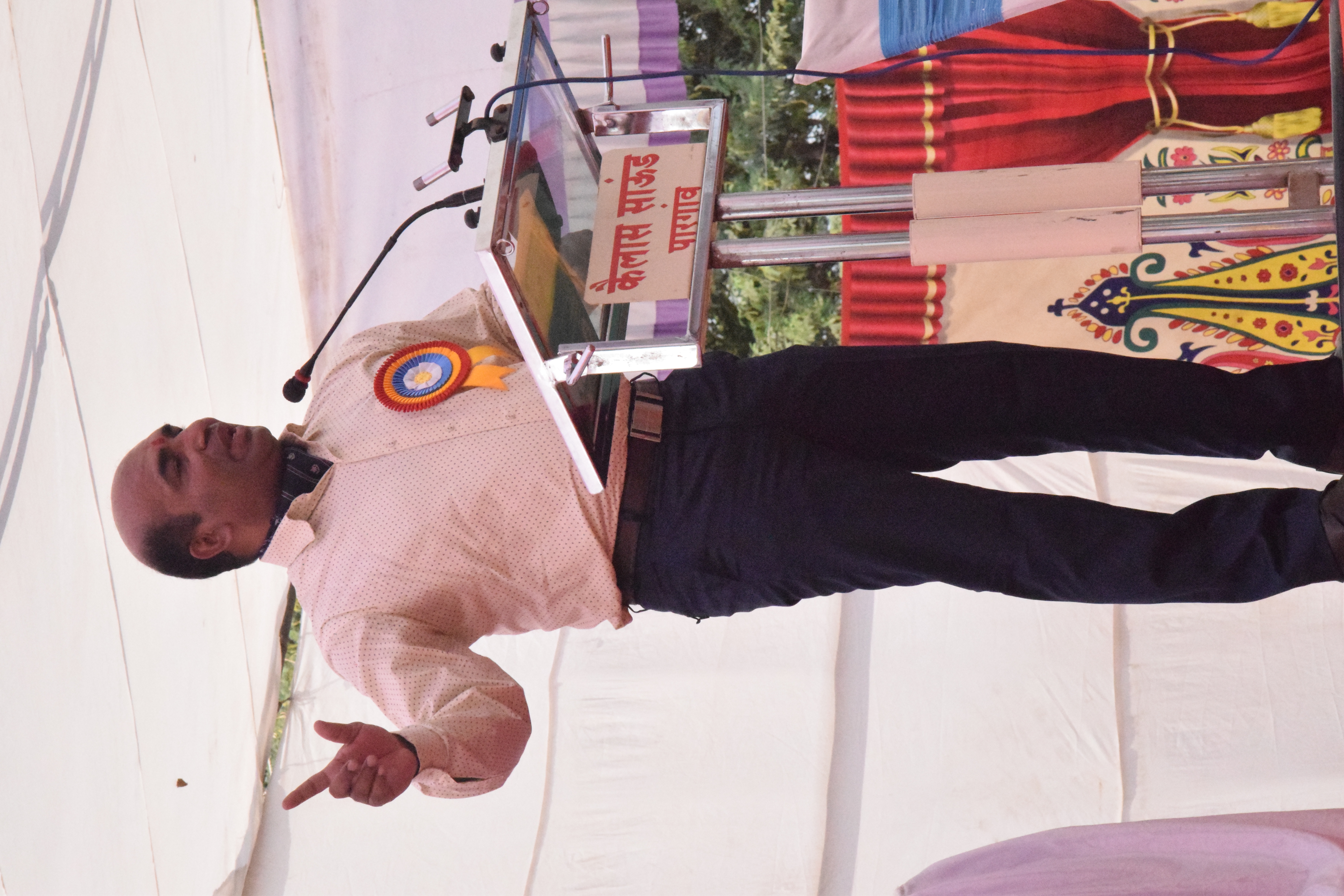 Lt Col DD Goel speaking at an event